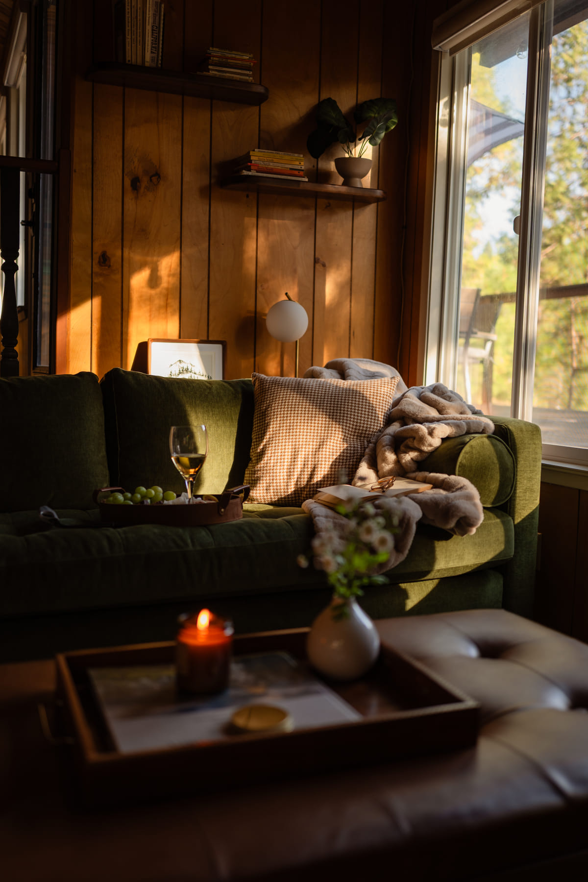 The sofa and the candle